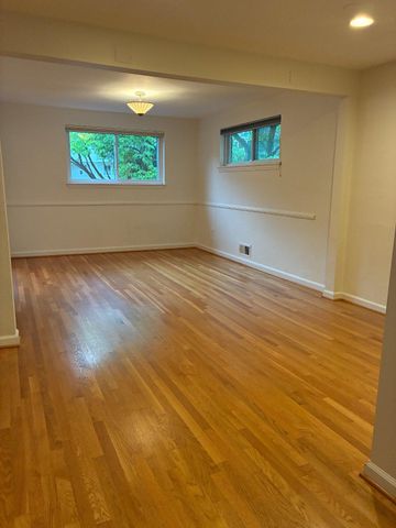 5311 SANGAMORE RD, Bethesda, MD 20816