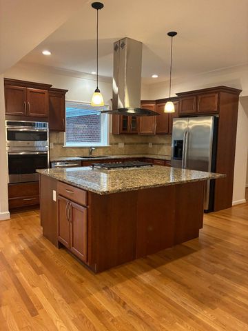 5311 SANGAMORE RD, Bethesda, MD 20816