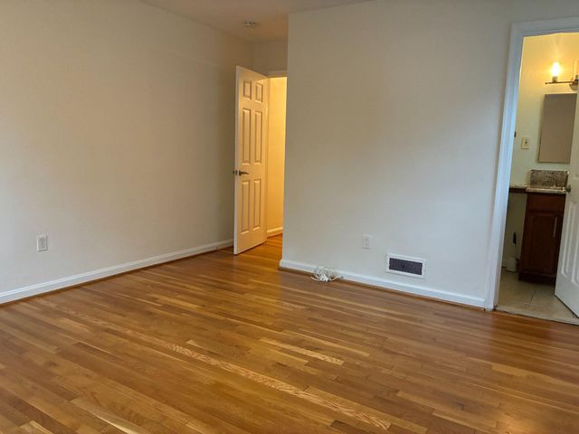 5311 SANGAMORE RD, Bethesda, MD 20816