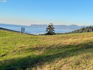 6405 SOUTHVIEW Loop, Cloverdale, OR 97112