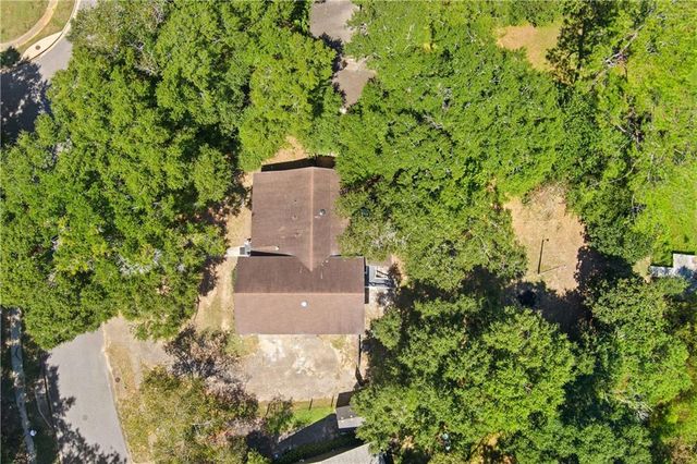 501 Lakeview Drive W, Mobile, AL 36695