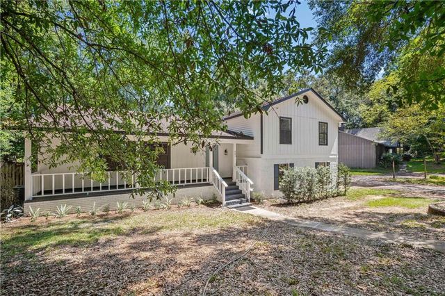 501 Lakeview Drive W, Mobile, AL 36695