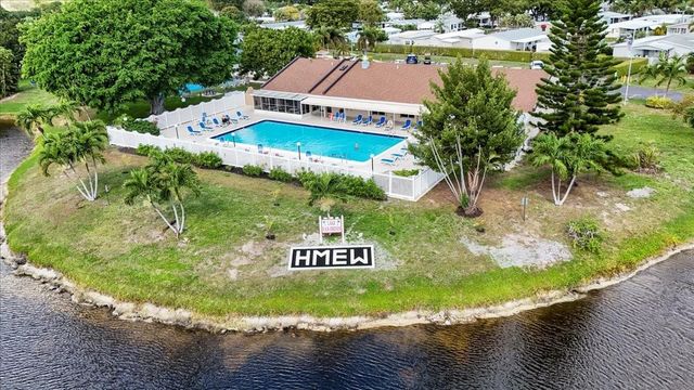 5362 NW 4th Ter, Deerfield Beach, FL 33064