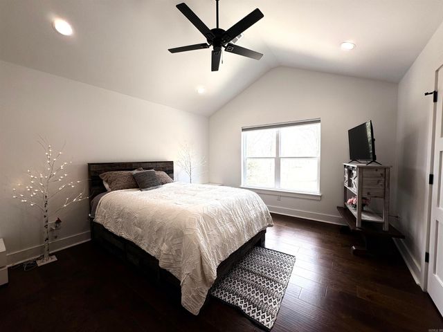 1 Hoxby Lane, Bella Vista, AR 72714
