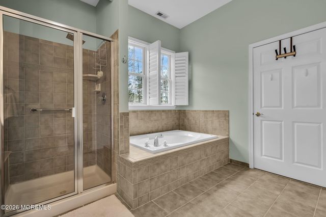 28 Kings North Road, Jackson, NJ 08527