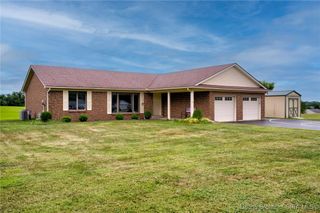 2209 Perry Crossing Road, Sellersburg, IN 47172