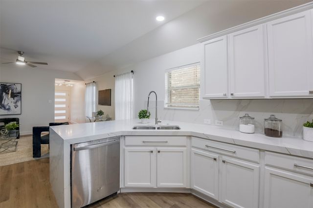 2828 Houston Wood Drive, Fort Worth, TX 76244