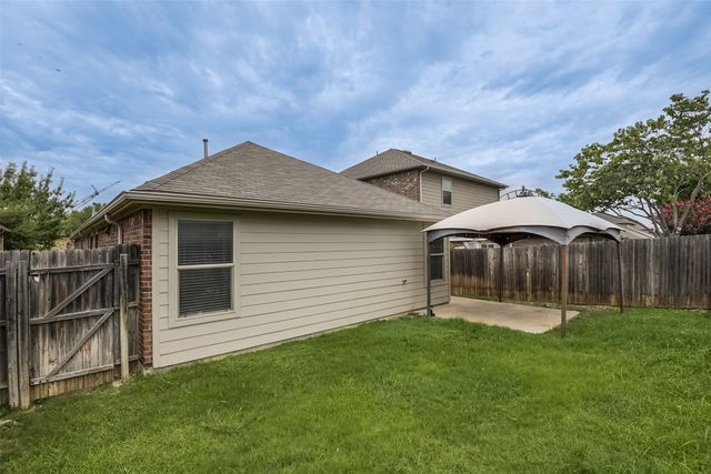 2828 Houston Wood Drive, Fort Worth, TX 76244