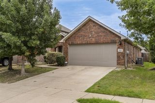 2828 Houston Wood Drive, Fort Worth, TX 76244