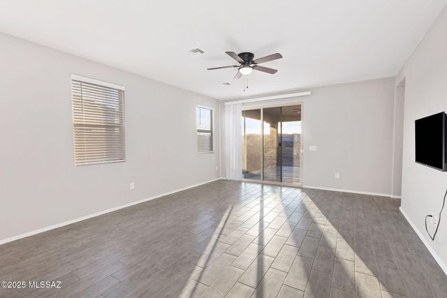 10190 S Rolling Water Drive, Vail, AZ 85641