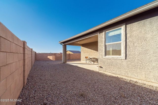 10190 S Rolling Water Drive, Vail, AZ 85641