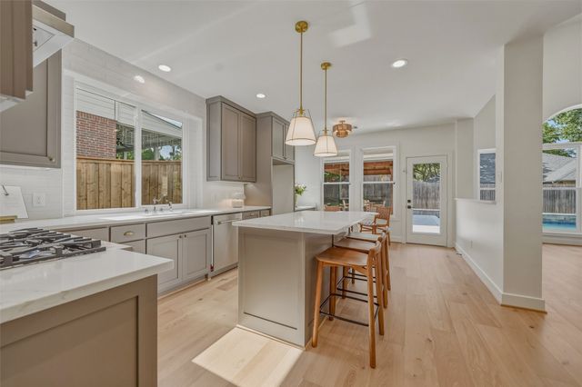 2908 Woodhaven Drive, Grapevine, TX 76051