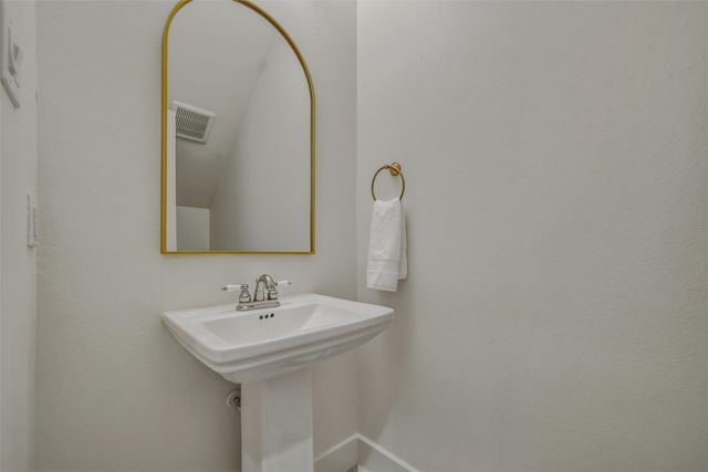 2908 Woodhaven Drive, Grapevine, TX 76051