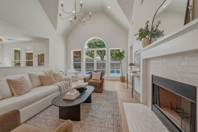 2908 Woodhaven Drive, Grapevine, TX 76051