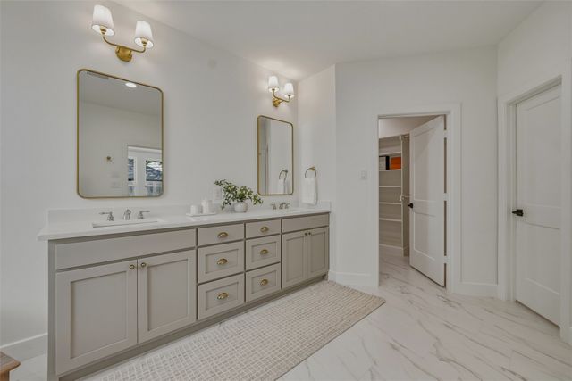 2908 Woodhaven Drive, Grapevine, TX 76051