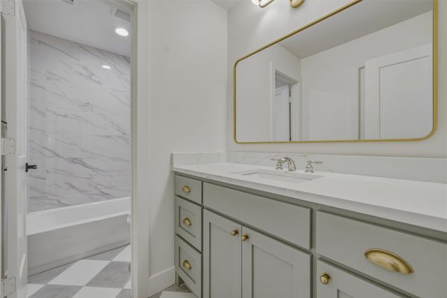 2908 Woodhaven Drive, Grapevine, TX 76051