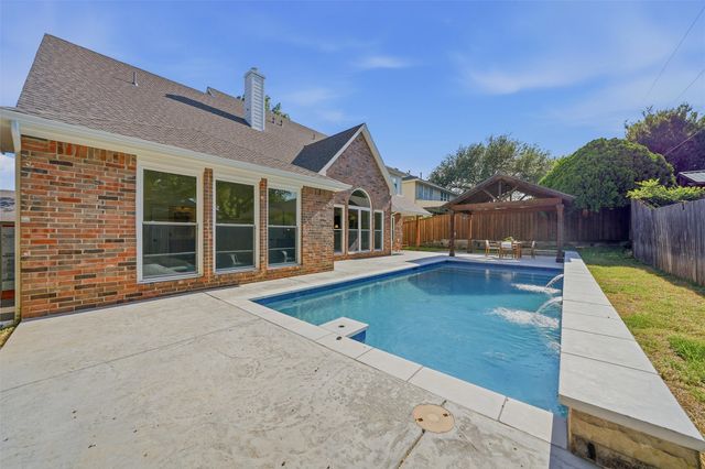 2908 Woodhaven Drive, Grapevine, TX 76051