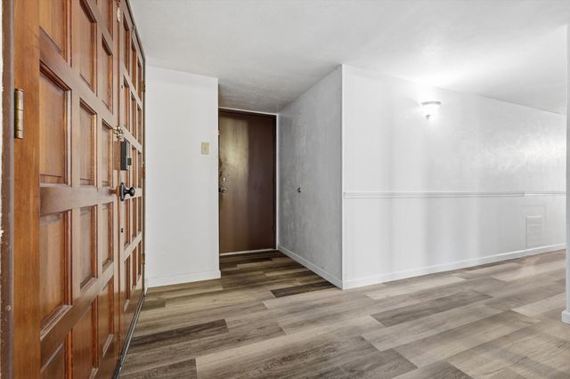 2705 Treeview Drive, Arlington, TX 76016