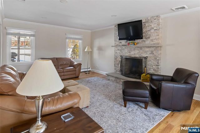 18 Kings Court, Woodcliff Lake, NJ 07677