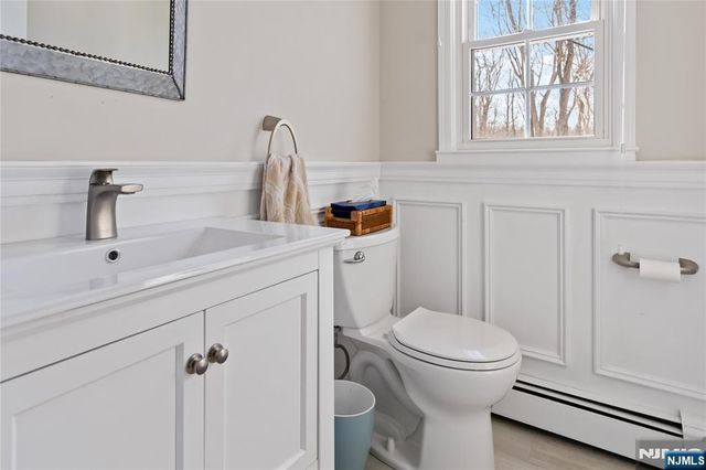 18 Kings Court, Woodcliff Lake, NJ 07677