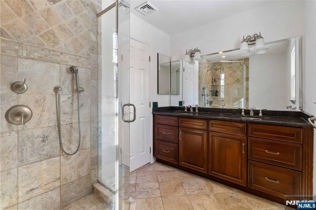 18 Kings Court, Woodcliff Lake, NJ 07677