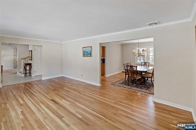 18 Kings Court, Woodcliff Lake, NJ 07677