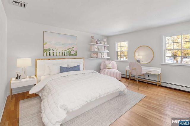 18 Kings Court, Woodcliff Lake, NJ 07677