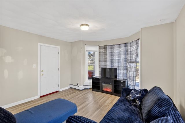 9 Cobb Street, East Providence, RI 02914