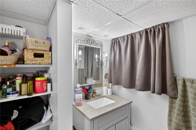 9 Cobb Street, East Providence, RI 02914