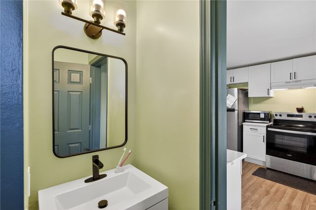 9 Cobb Street, East Providence, RI 02914