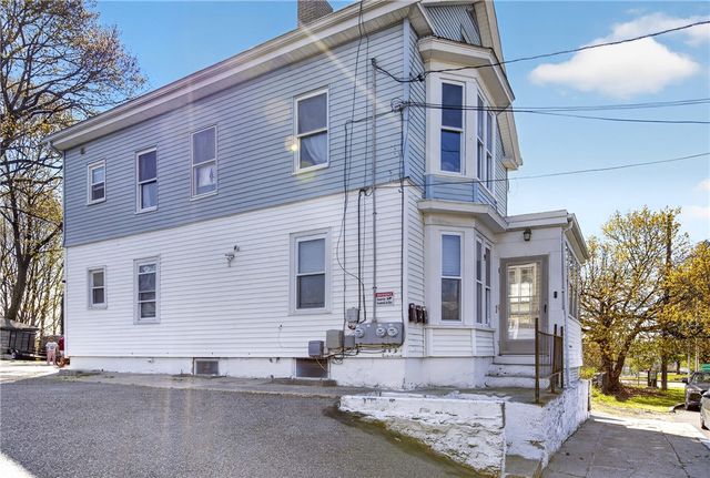 9 Cobb Street, East Providence, RI 02914