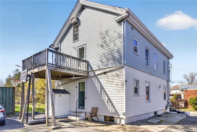 9 Cobb Street, East Providence, RI 02914