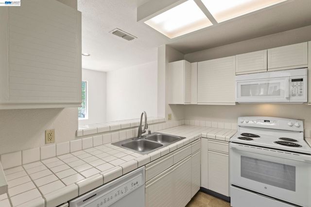 6967 Stagecoach Rd G, Dublin, CA 94568