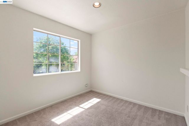 6967 Stagecoach Rd G, Dublin, CA 94568