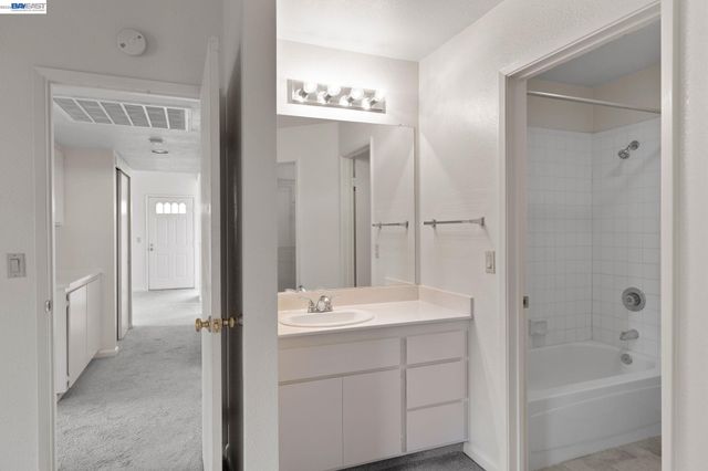 6967 Stagecoach Rd G, Dublin, CA 94568