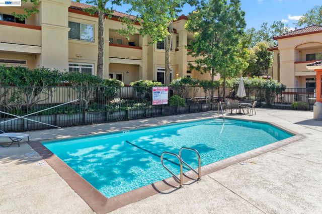 6967 Stagecoach Rd G, Dublin, CA 94568