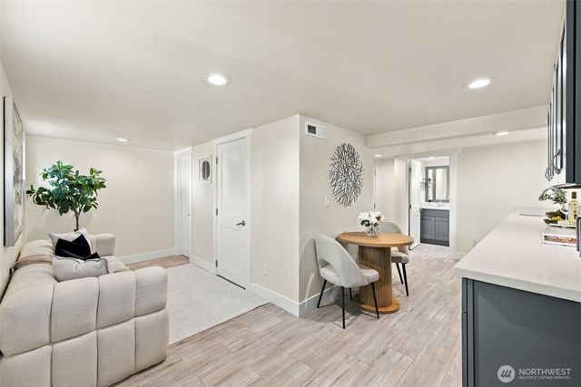 3301 17th Avenue S, Seattle, WA 98144