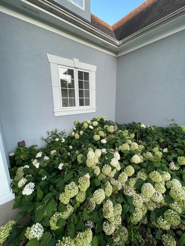 6605 Oakwood Manor Drive, Crystal Lake, IL 60012