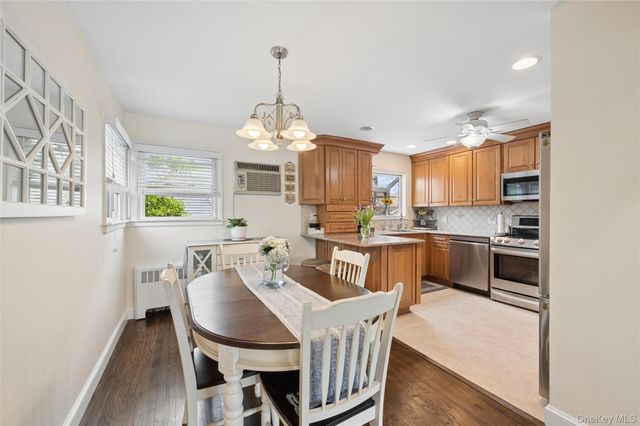 275 Violet Street, Massapequa Park, NY 11762