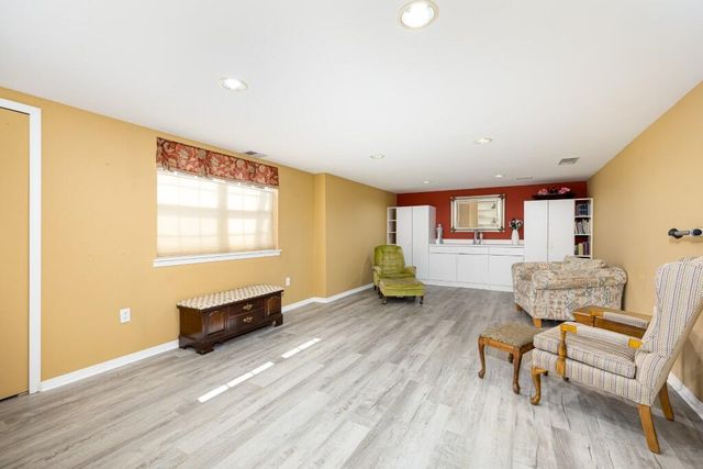 4953 Ravine Court, Ann Arbor, MI 48105