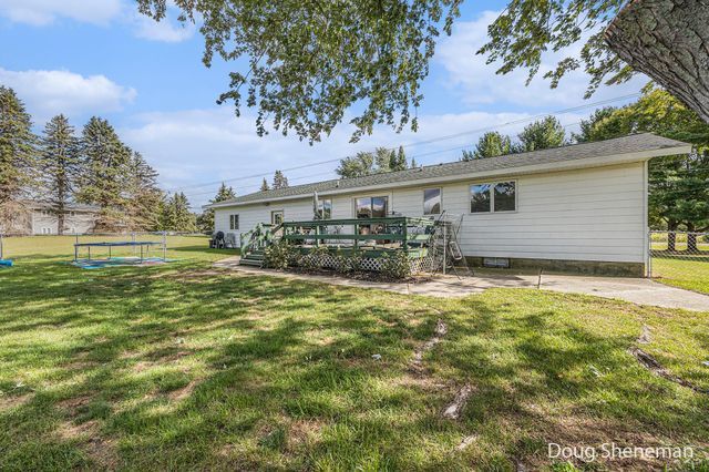 4707 Cannonsburg Road NE, Belmont, MI 49306