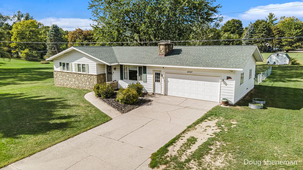 4707 Cannonsburg Road NE, Belmont, MI 49306