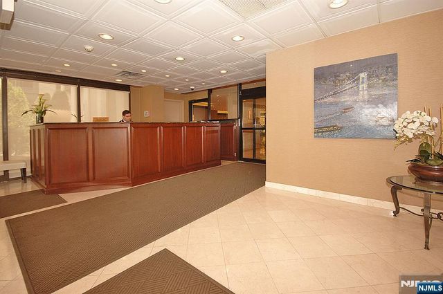 300 Winston Drive 502, Cliffside Park, NJ 07010