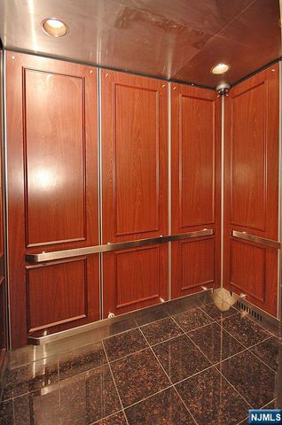 300 Winston Drive 502, Cliffside Park, NJ 07010