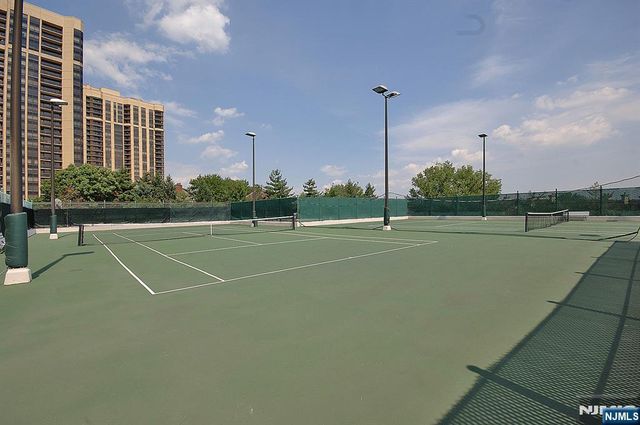 300 Winston Drive 502, Cliffside Park, NJ 07010