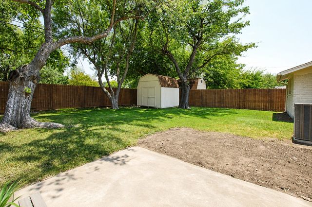 1014 Bunn Drive, Irving, TX 75061