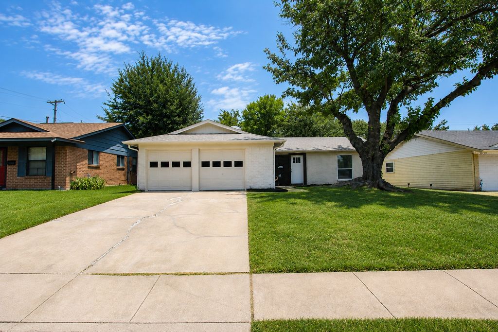 1014 Bunn Drive, Irving, TX 75061