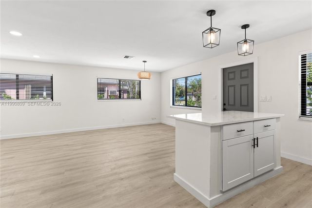 328 SW 11th Ave, Delray Beach, FL 33444