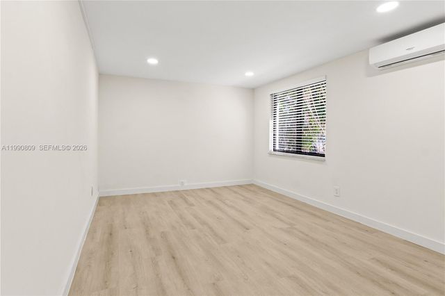 328 SW 11th Ave, Delray Beach, FL 33444