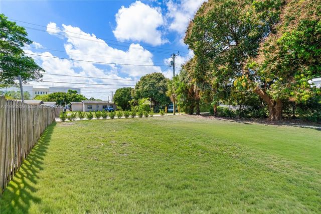 328 SW 11th Ave, Delray Beach, FL 33444